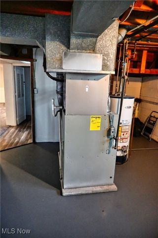 6302 W 54th Street, Parma, OH 44129