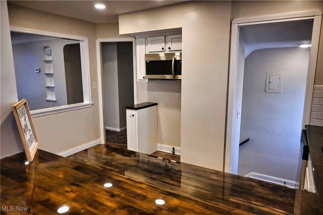 6302 W 54th Street, Parma, OH 44129