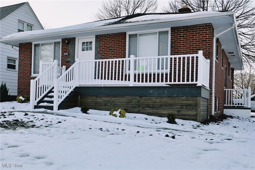 6302 W 54th Street, Parma, OH 44129