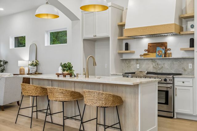 3027 Brooklyndell Avenue, Dallas, TX 75211