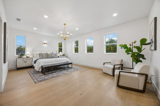 3027 Brooklyndell Avenue, Dallas, TX 75211