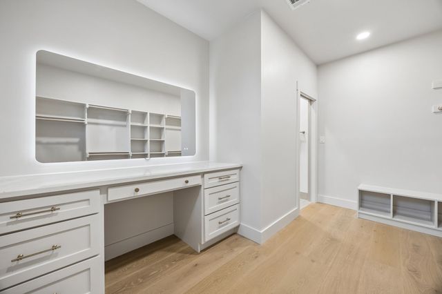 3027 Brooklyndell Avenue, Dallas, TX 75211