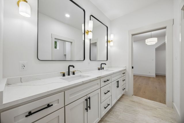 3027 Brooklyndell Avenue, Dallas, TX 75211