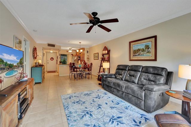 860 SE 6th Avenue 402, Deerfield Beach, FL 33441