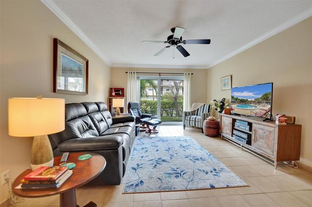 860 SE 6th Avenue 402, Deerfield Beach, FL 33441