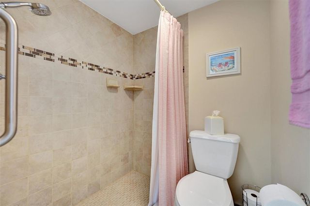 860 SE 6th Avenue 402, Deerfield Beach, FL 33441
