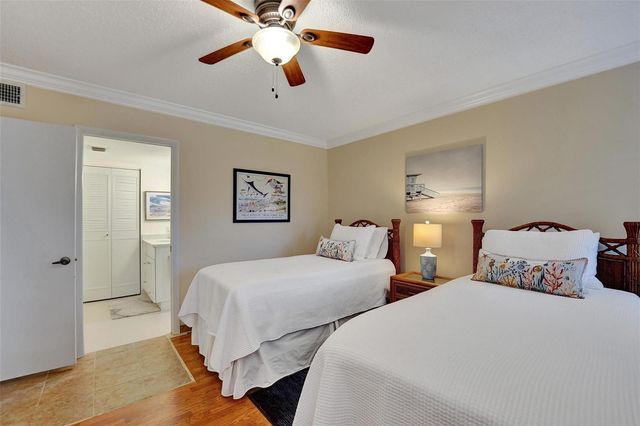 860 SE 6th Avenue 402, Deerfield Beach, FL 33441