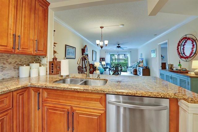 860 SE 6th Avenue 402, Deerfield Beach, FL 33441