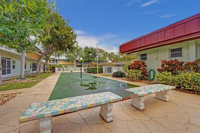 860 SE 6th Avenue 402, Deerfield Beach, FL 33441