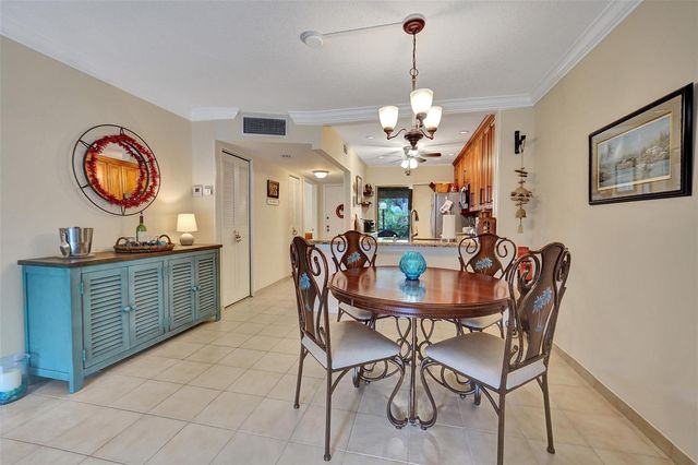 860 SE 6th Avenue 402, Deerfield Beach, FL 33441