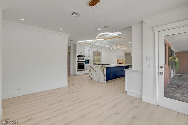 2001 Silver Avenue, Las Vegas, NV 89102