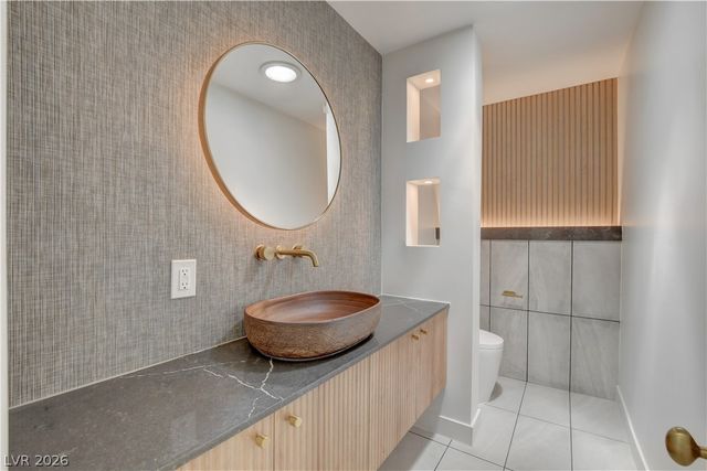 2001 Silver Avenue, Las Vegas, NV 89102