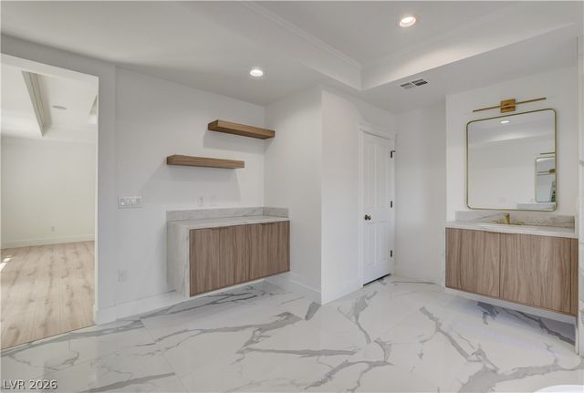 2001 Silver Avenue, Las Vegas, NV 89102