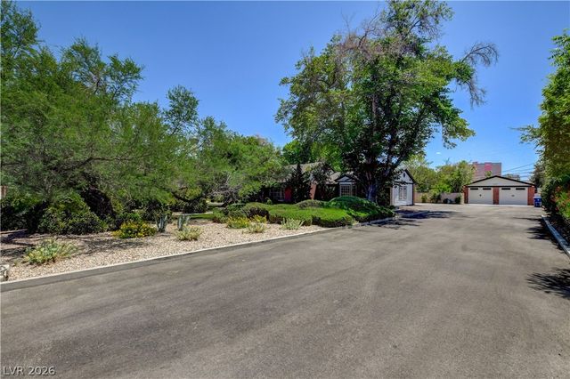 2001 Silver Avenue, Las Vegas, NV 89102