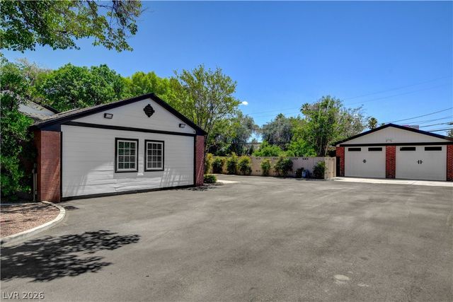 2001 Silver Avenue, Las Vegas, NV 89102