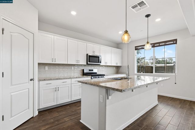 3017 Kenwood Cir, Oakley, CA 94561