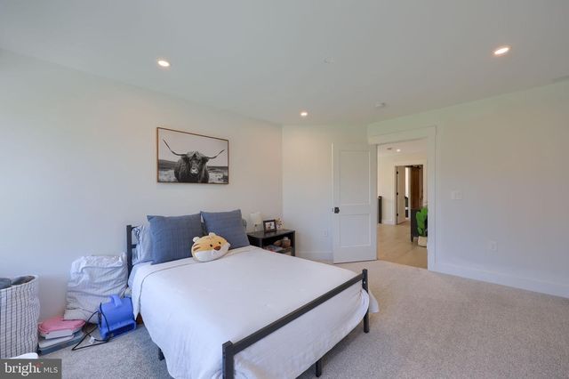 109 LILLY RD, Honey Brook, PA 19344