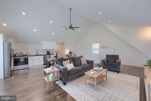 109 LILLY RD, Honey Brook, PA 19344