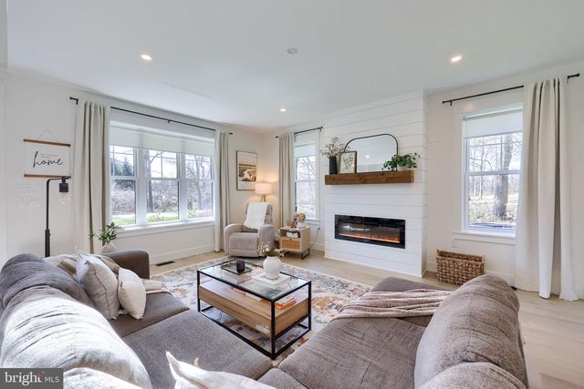 109 LILLY RD, Honey Brook, PA 19344