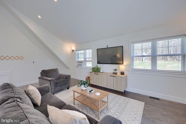 109 LILLY RD, Honey Brook, PA 19344