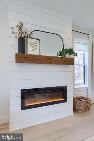 109 LILLY RD, Honey Brook, PA 19344