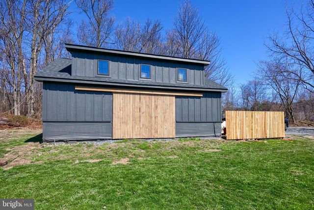 109 LILLY RD, Honey Brook, PA 19344