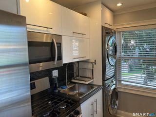 300 Bld #94 North Bishop Avenue 26, Bridgeport, CT 06610