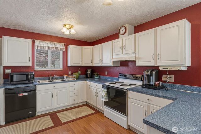 2928 Dover Street, Longview, WA 98632