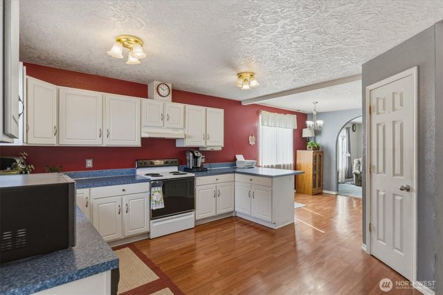 2928 Dover Street, Longview, WA 98632