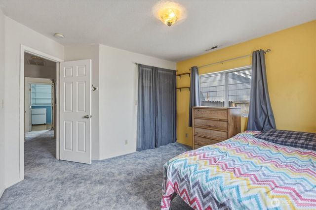 2928 Dover Street, Longview, WA 98632