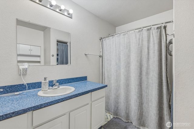 2928 Dover Street, Longview, WA 98632