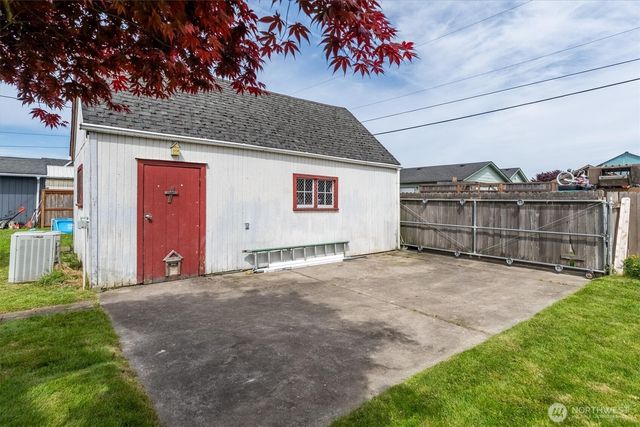 2928 Dover Street, Longview, WA 98632