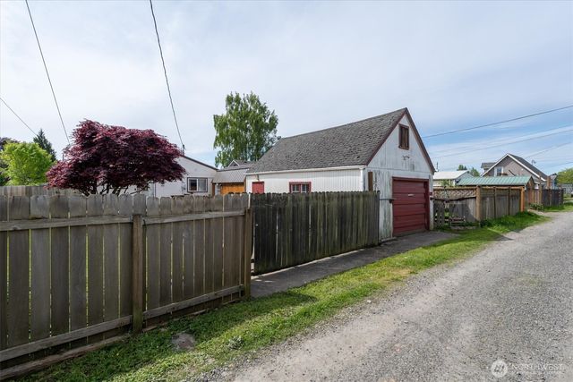 2928 Dover Street, Longview, WA 98632