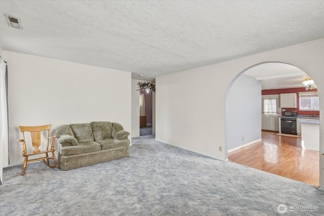 2928 Dover Street, Longview, WA 98632