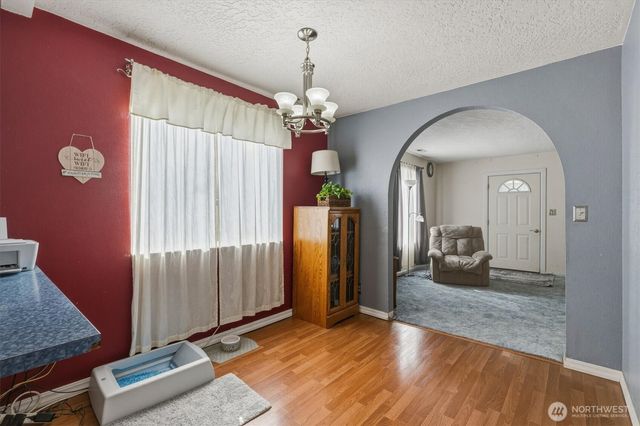 2928 Dover Street, Longview, WA 98632
