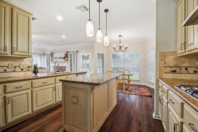 7938 S Wellington Court, Houston, TX 77055