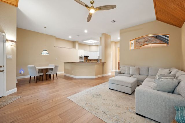711 Autumn Ridge Drive, Mckinney, TX 75072