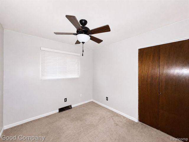 656 E Hudson Avenue, Madison Heights, MI 48071