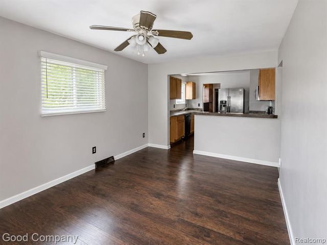 656 E Hudson Avenue, Madison Heights, MI 48071