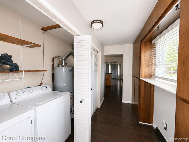 656 E Hudson Avenue, Madison Heights, MI 48071