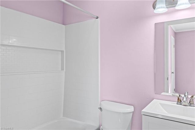 5739 Bramblegate Road B, Greensboro, NC 27409