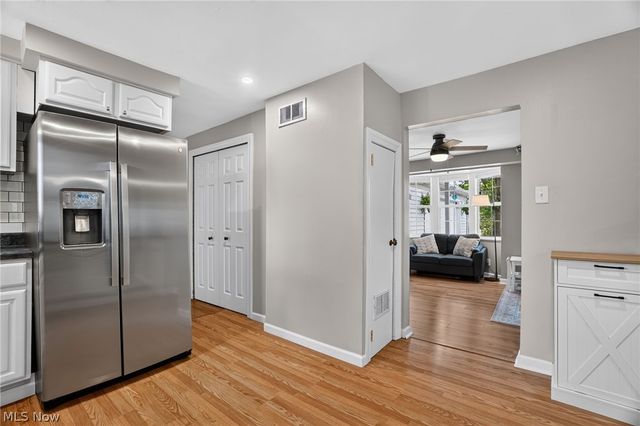 13772 Carlton Street, Burton, OH 44021