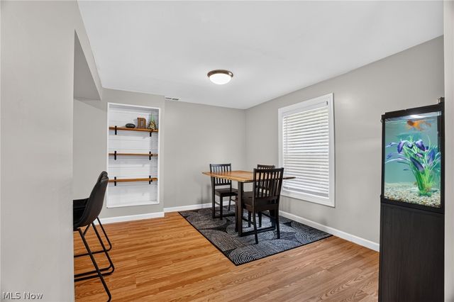 13772 Carlton Street, Burton, OH 44021