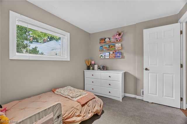 13772 Carlton Street, Burton, OH 44021