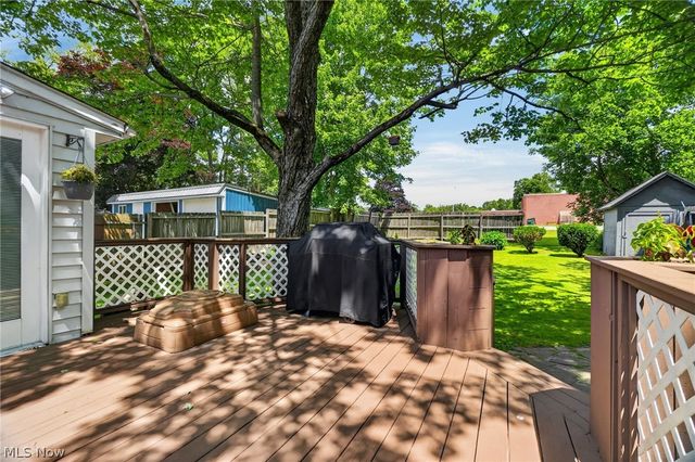 13772 Carlton Street, Burton, OH 44021