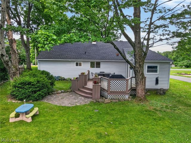 13772 Carlton Street, Burton, OH 44021