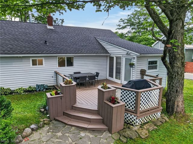 13772 Carlton Street, Burton, OH 44021