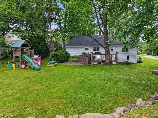 13772 Carlton Street, Burton, OH 44021