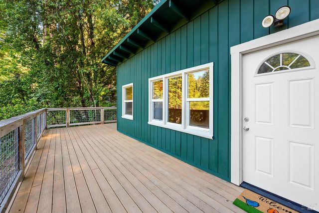 20719 Foothill Dr, Monte Rio, CA 95462