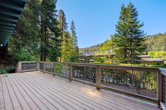 20719 Foothill Dr, Monte Rio, CA 95462